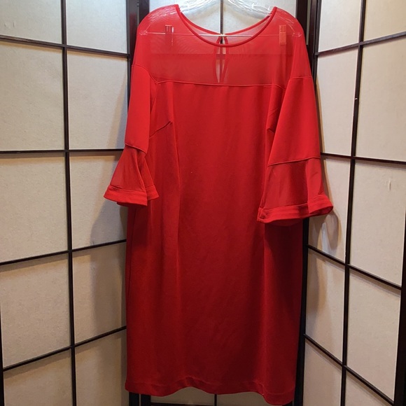 L’âne Bryant New Red fancy dress with flare at base of arms size 16! - Picture 2 of 8